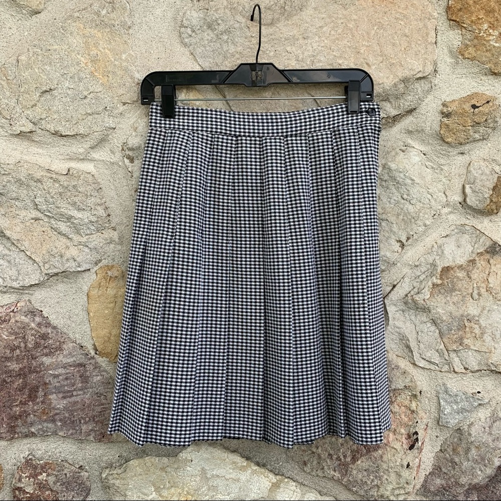 Vintage plaid school girl skirt fits like 4